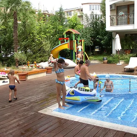 Lvv Palace דירה סאני ביץ'