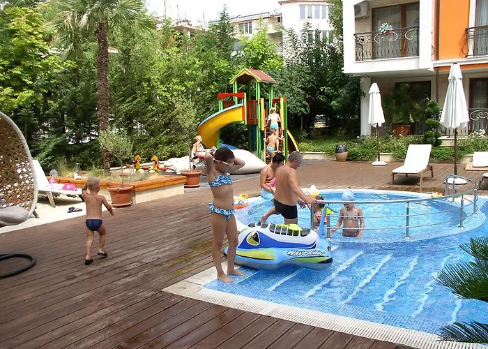 Lvv Palace דירה סאני ביץ'