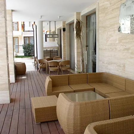 Апартамент Lvv Palace *