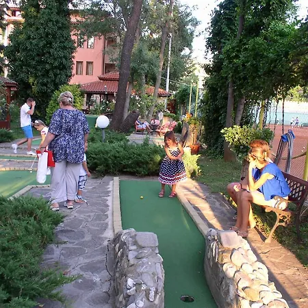 Lvv Palace Слънчев бряг